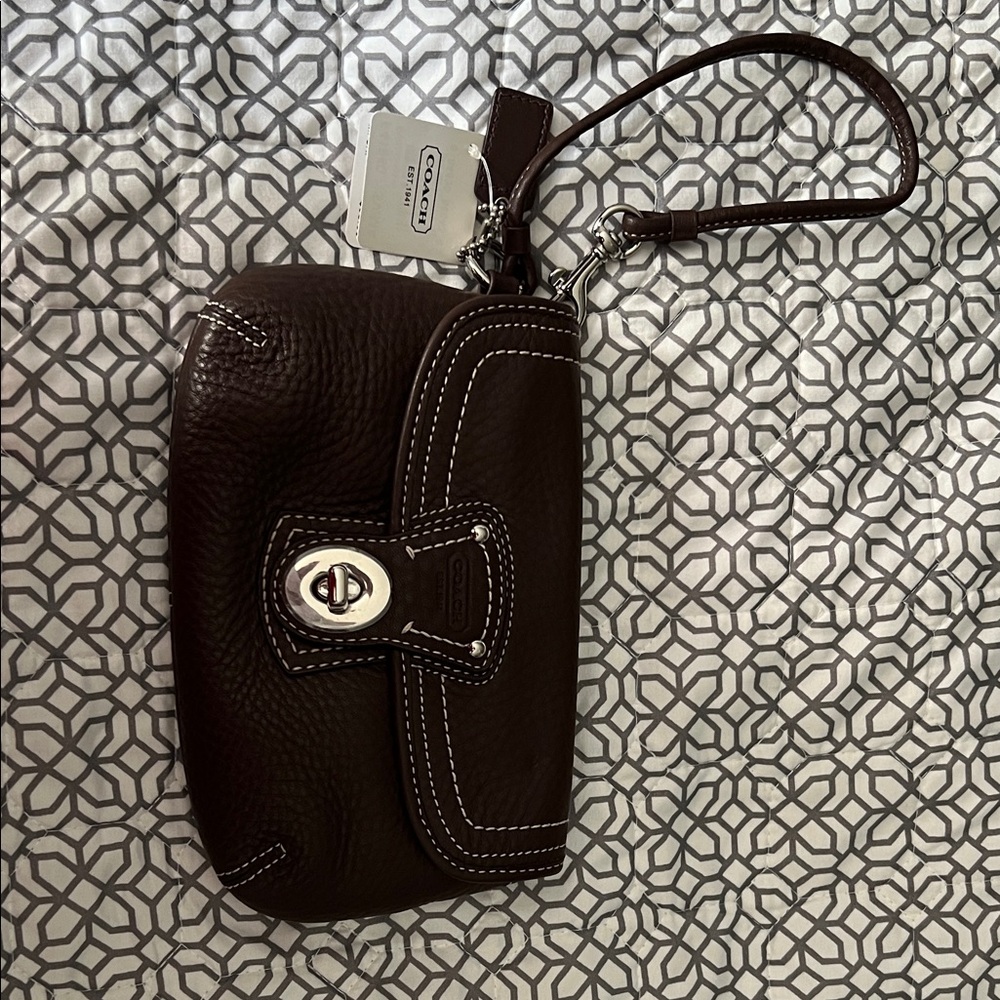 NWT Vintage Coach Pebbled Brown Leather Wristlet